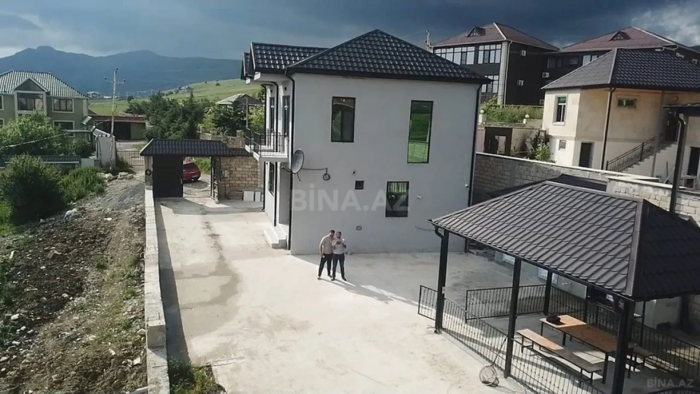 Kirayə verilir 4 otaqlı həyət evi 130 m²