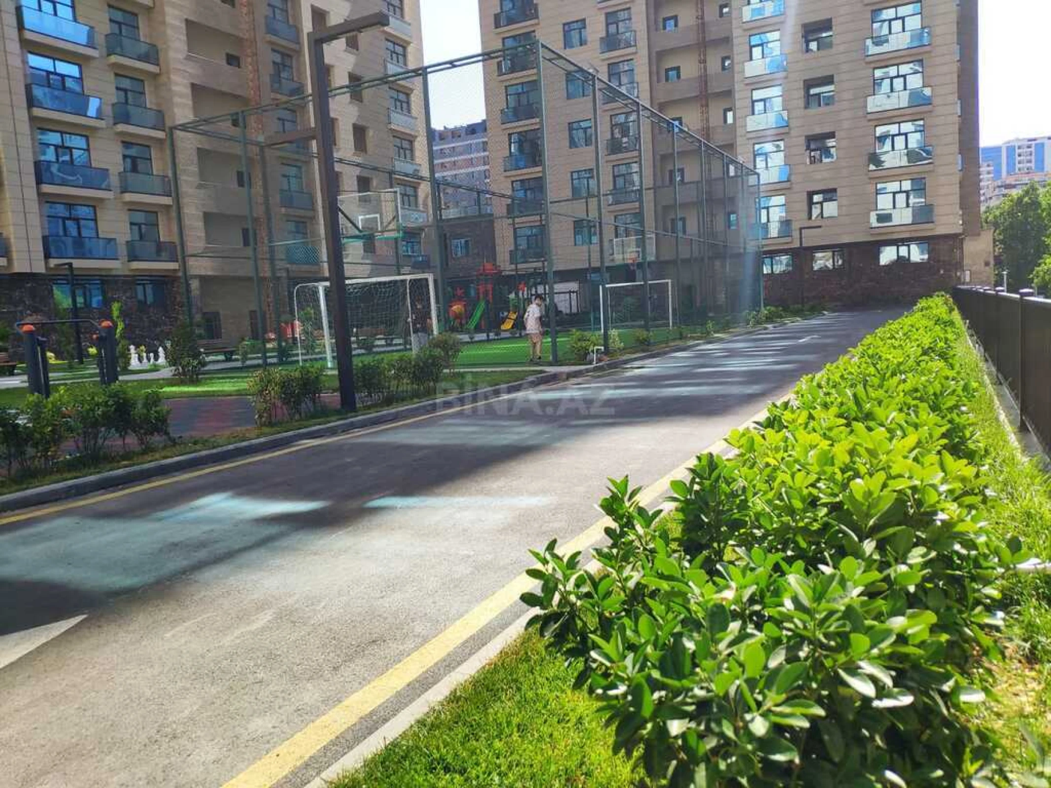 Satılır 4 otaqlı mənzil 149 m²