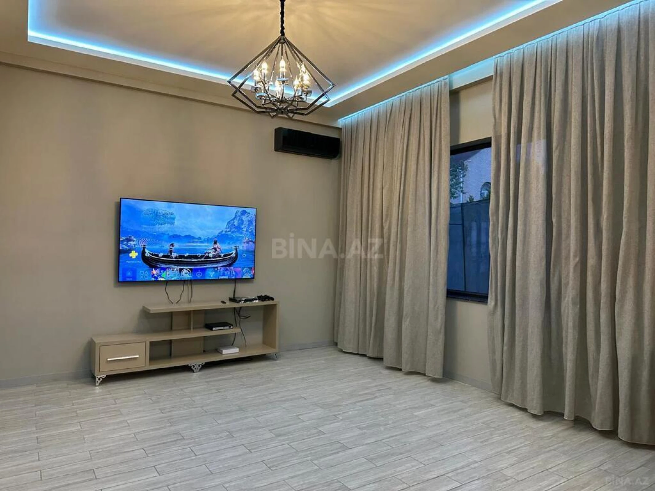 Kirayə verilir 4 otaqlı həyət evi 300 m²