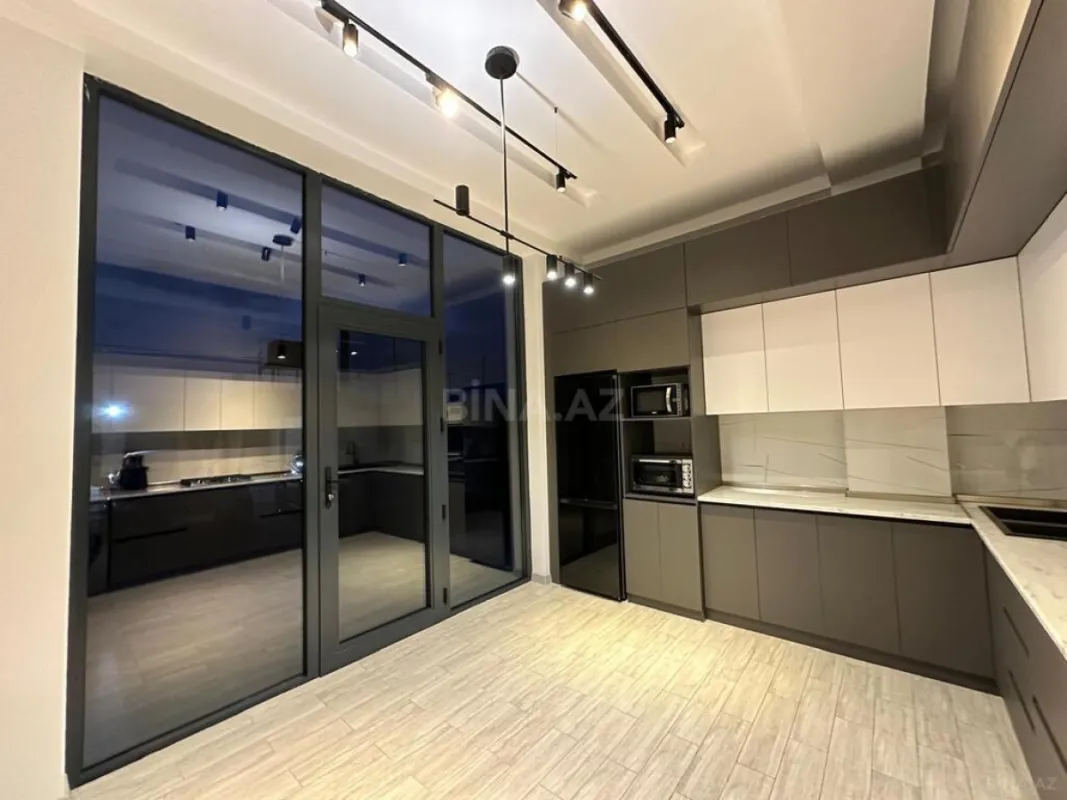 Kirayə verilir 4 otaqlı həyət evi 300 m²