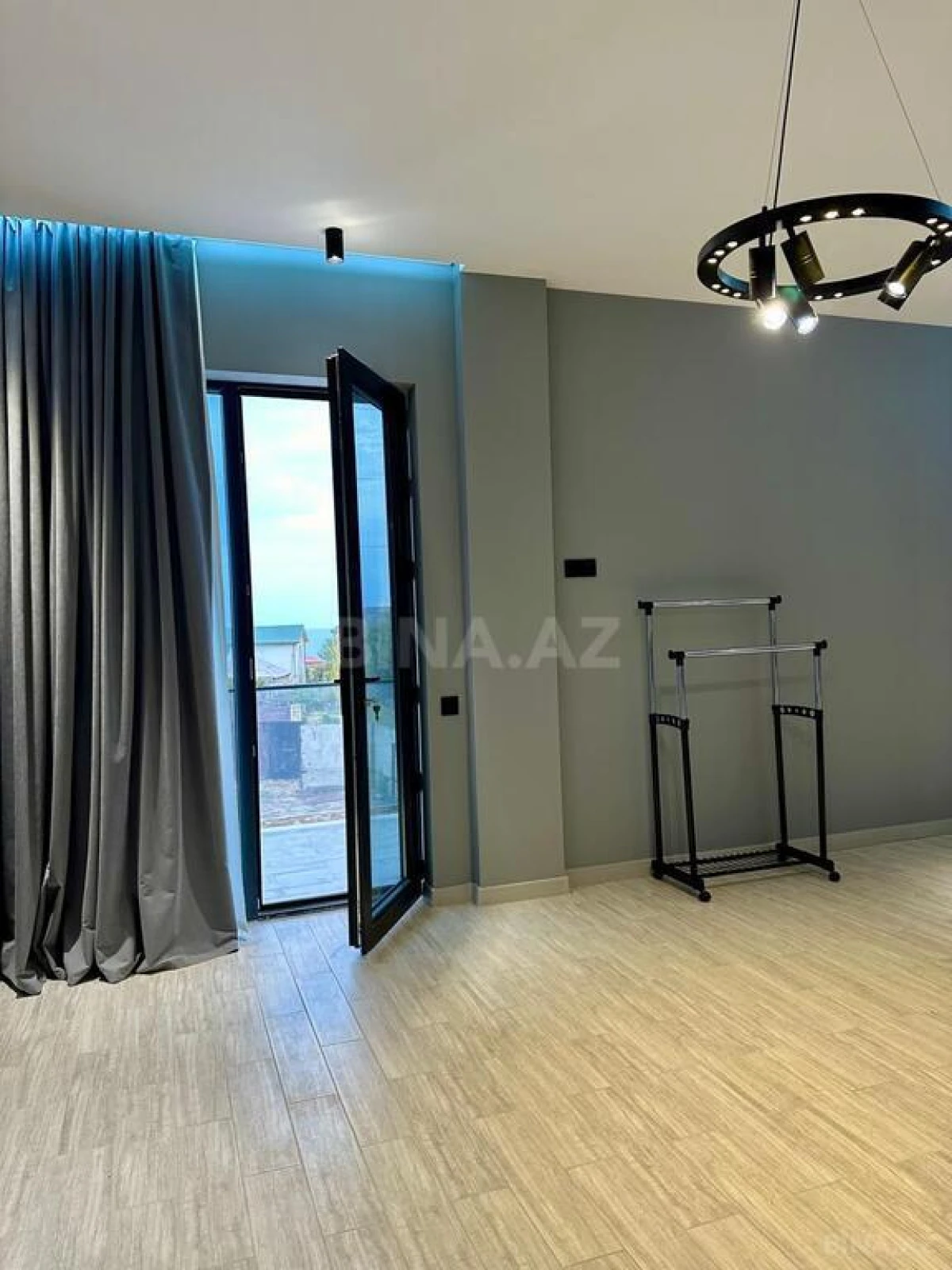 Kirayə verilir 4 otaqlı həyət evi 300 m²