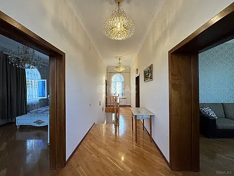 Satılır 5 otaqlı həyət evi 220 m²