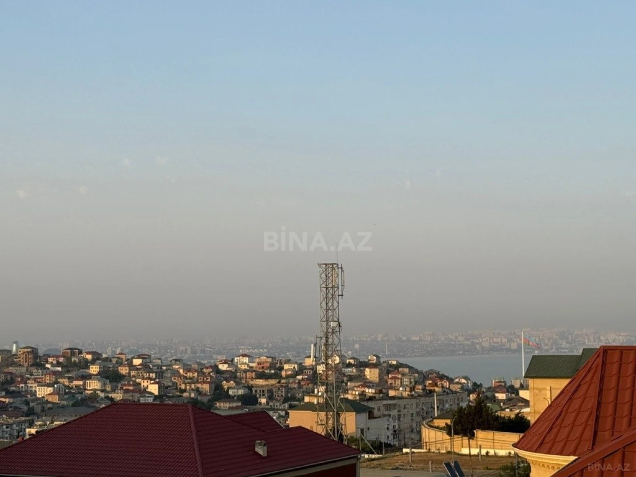 Satılır 5 otaqlı həyət evi 220 m²