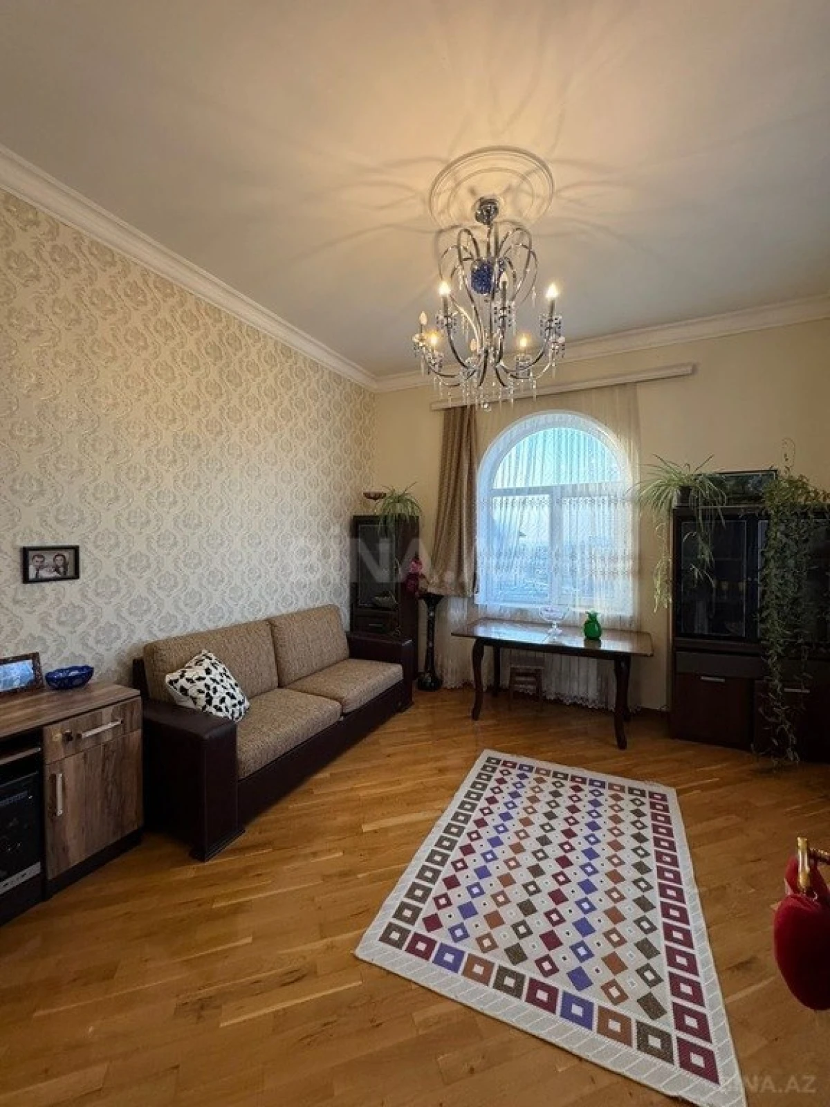 Satılır 5 otaqlı həyət evi 220 m²