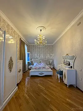 Satılır 5 otaqlı həyət evi 220 m²