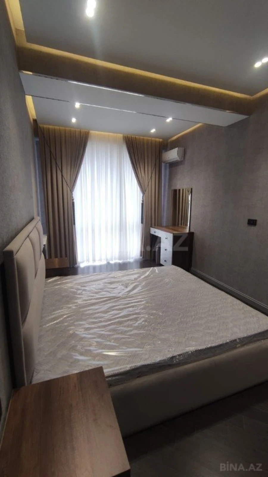 Kirayə verilir 2 otaqlı mənzil 120 m²