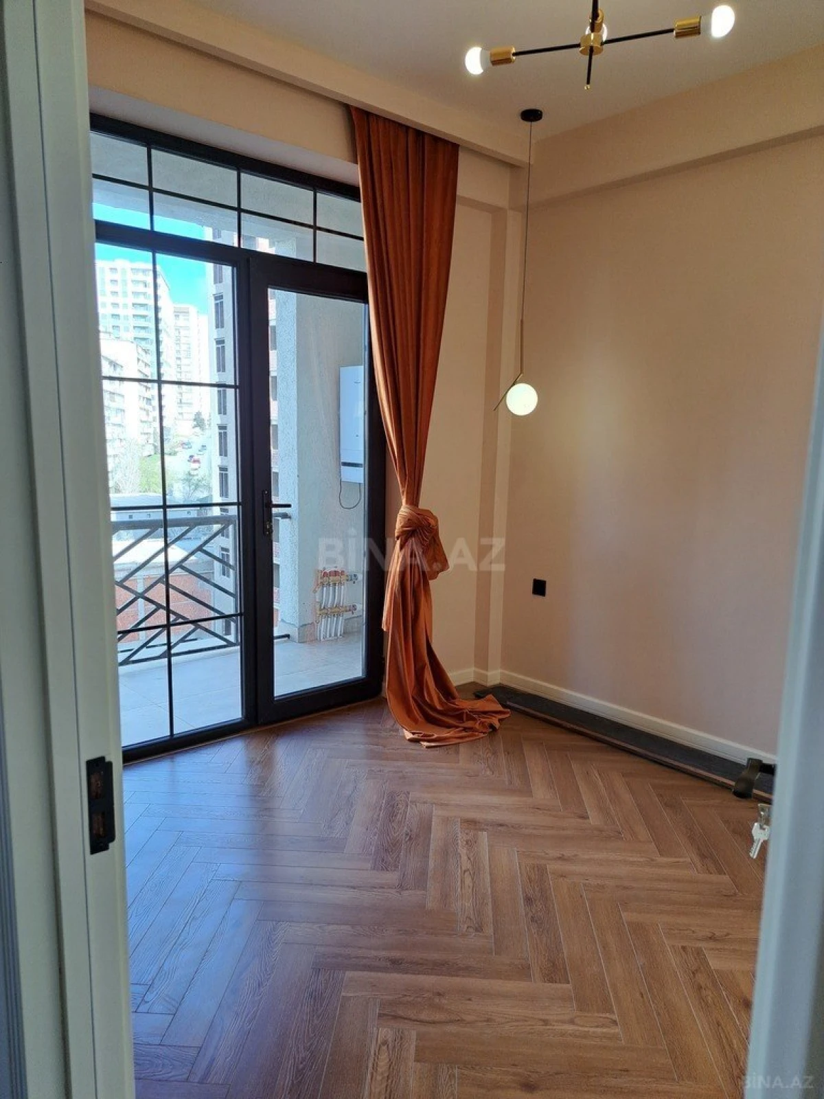 Satılır 2 otaqlı mənzil 44 m²