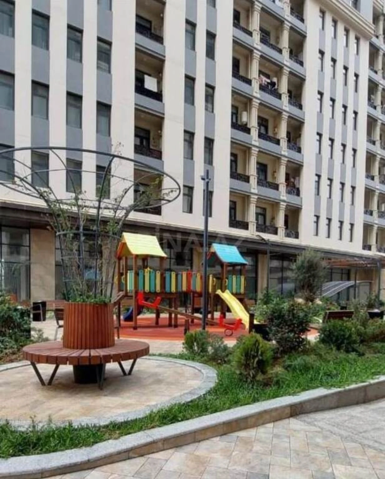 Satılır 3 otaqlı mənzil 101 m²