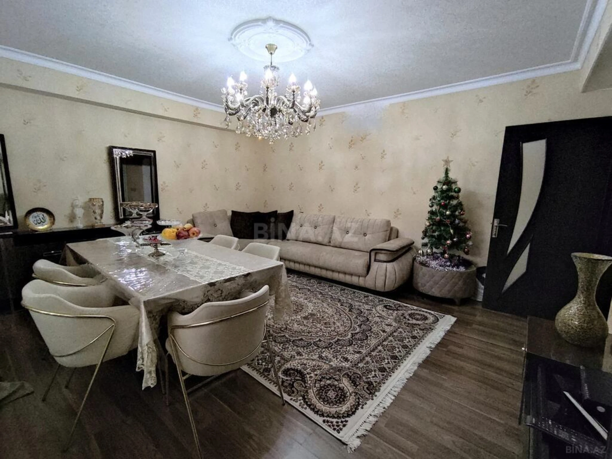Satılır 4 otaqlı mənzil 100 m²