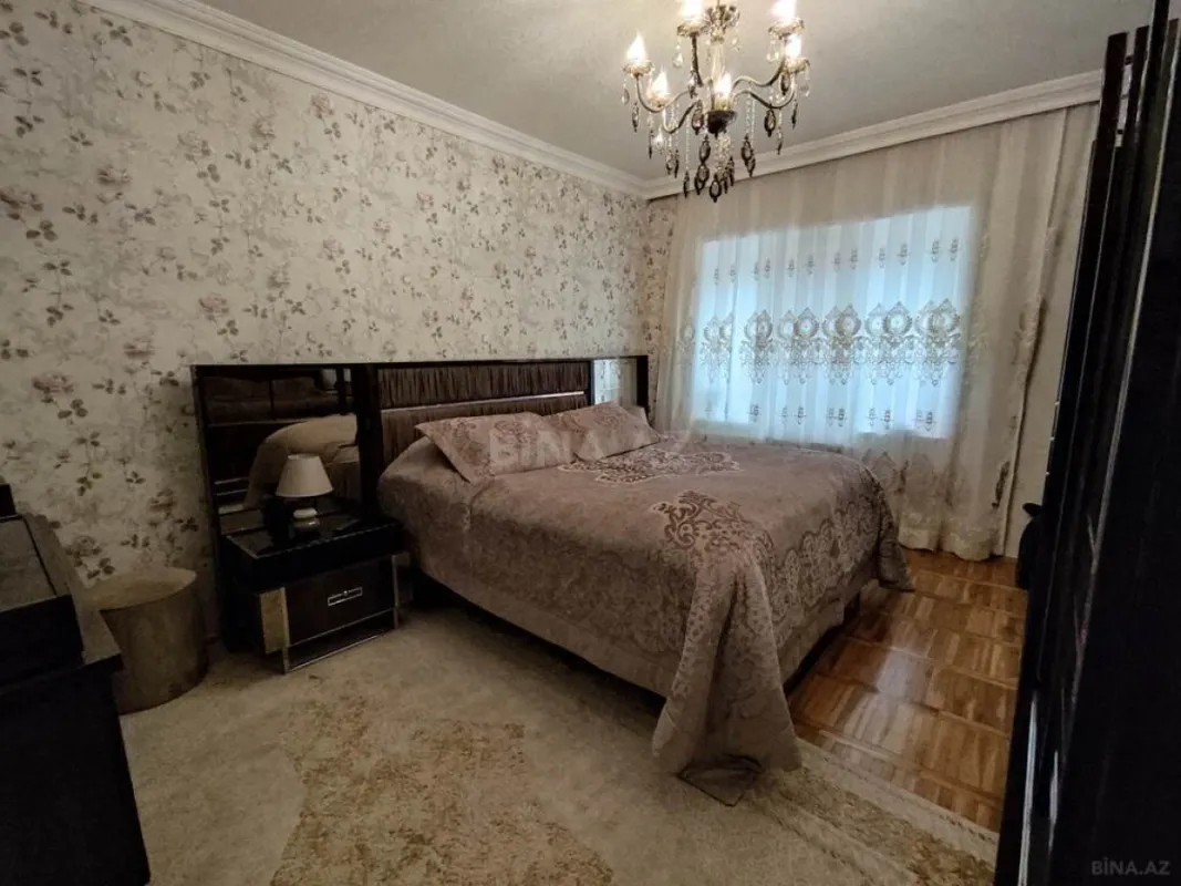 Satılır 4 otaqlı mənzil 100 m²