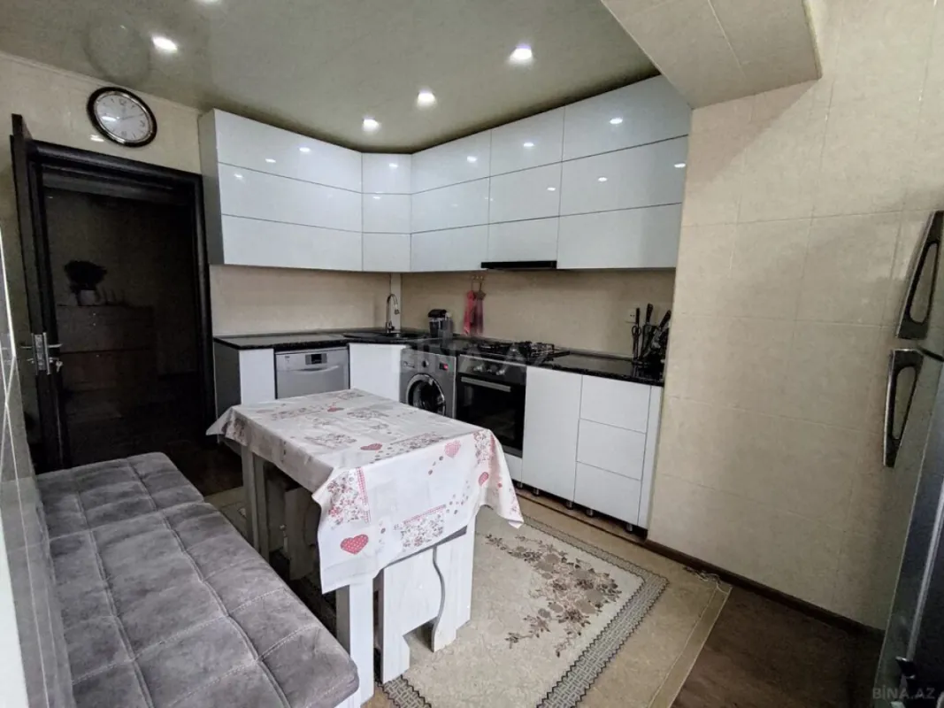 Satılır 4 otaqlı mənzil 100 m²