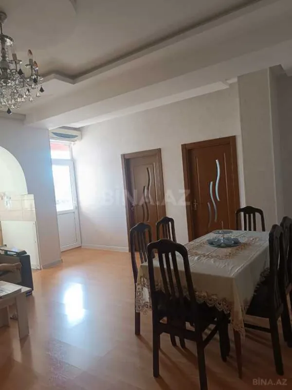 Satılır 3 otaqlı mənzil 82.6 m²