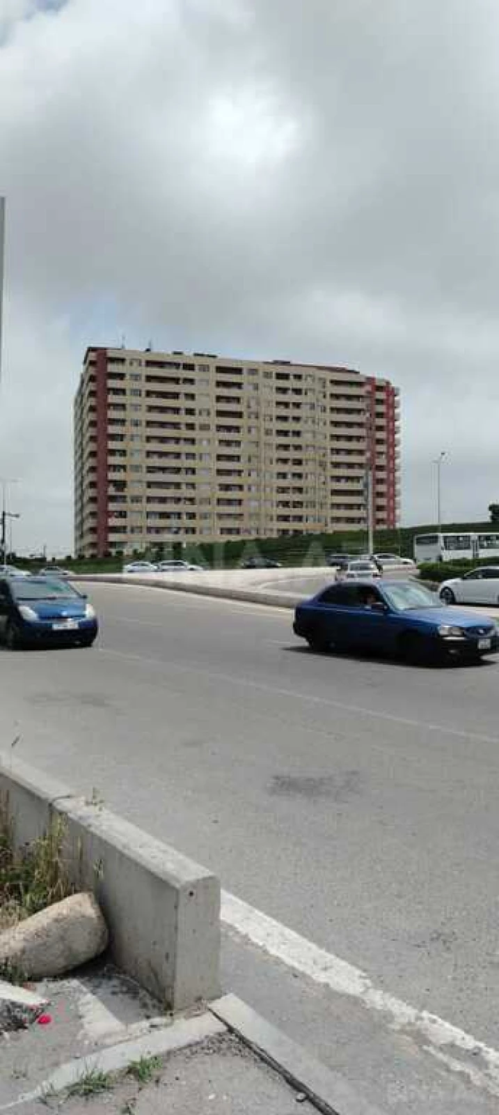 Satılır 3 otaqlı mənzil 82.6 m²