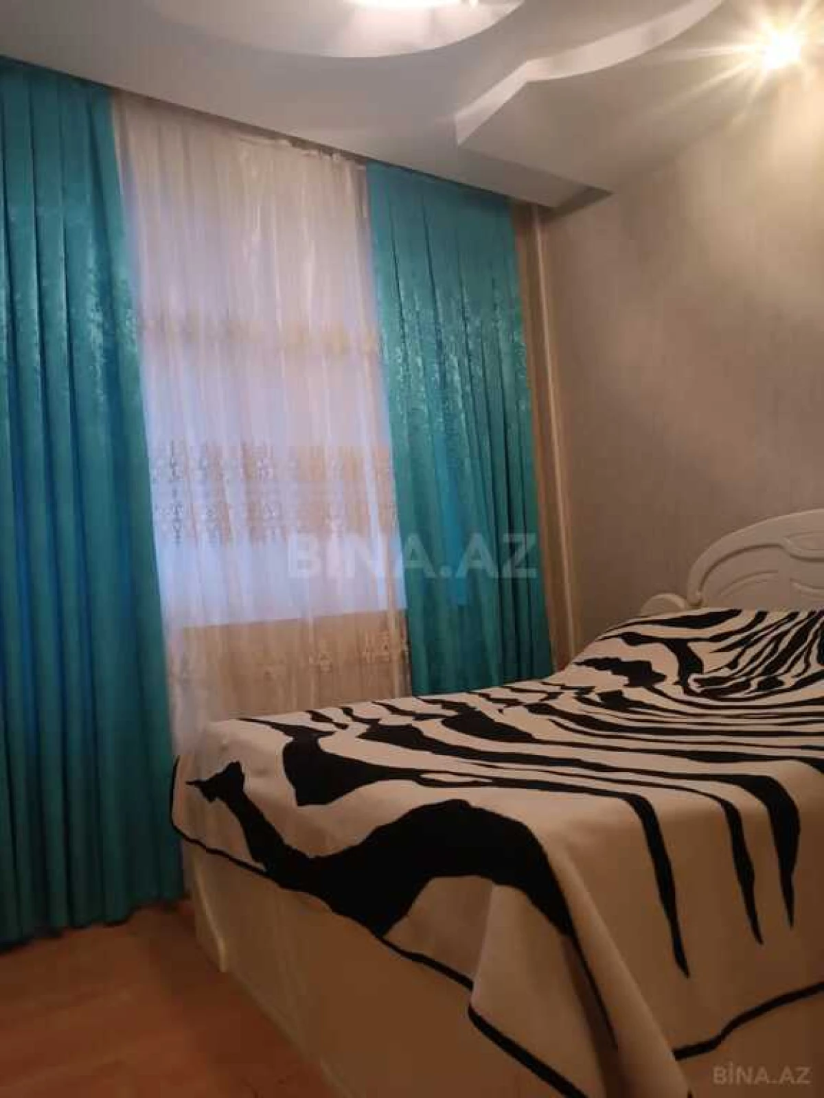 Satılır 3 otaqlı mənzil 82.6 m²