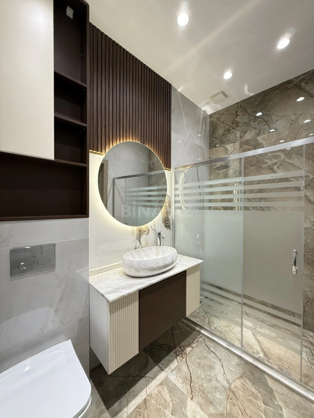 Satılır 5 otaqlı həyət evi 215 m²