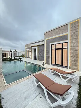 Satılır 5 otaqlı həyət evi 215 m²