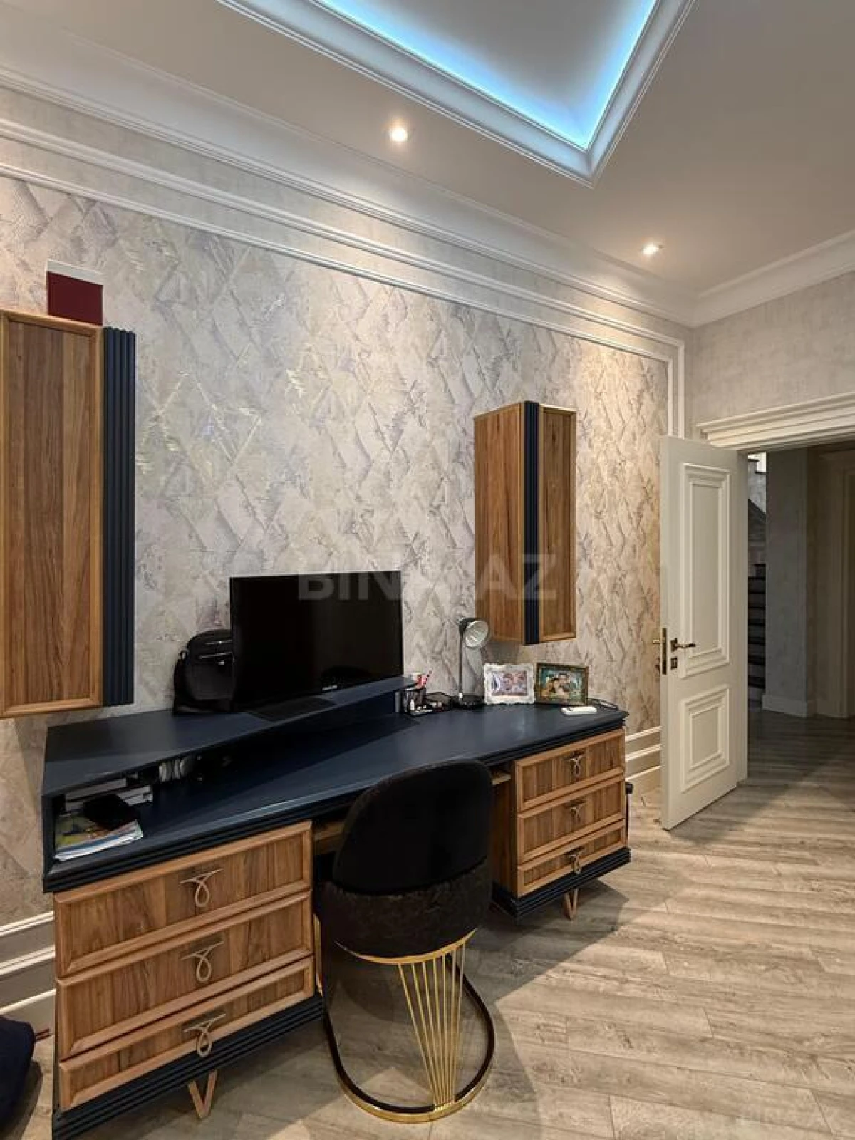 Satılır 6 otaqlı həyət evi 290 m²