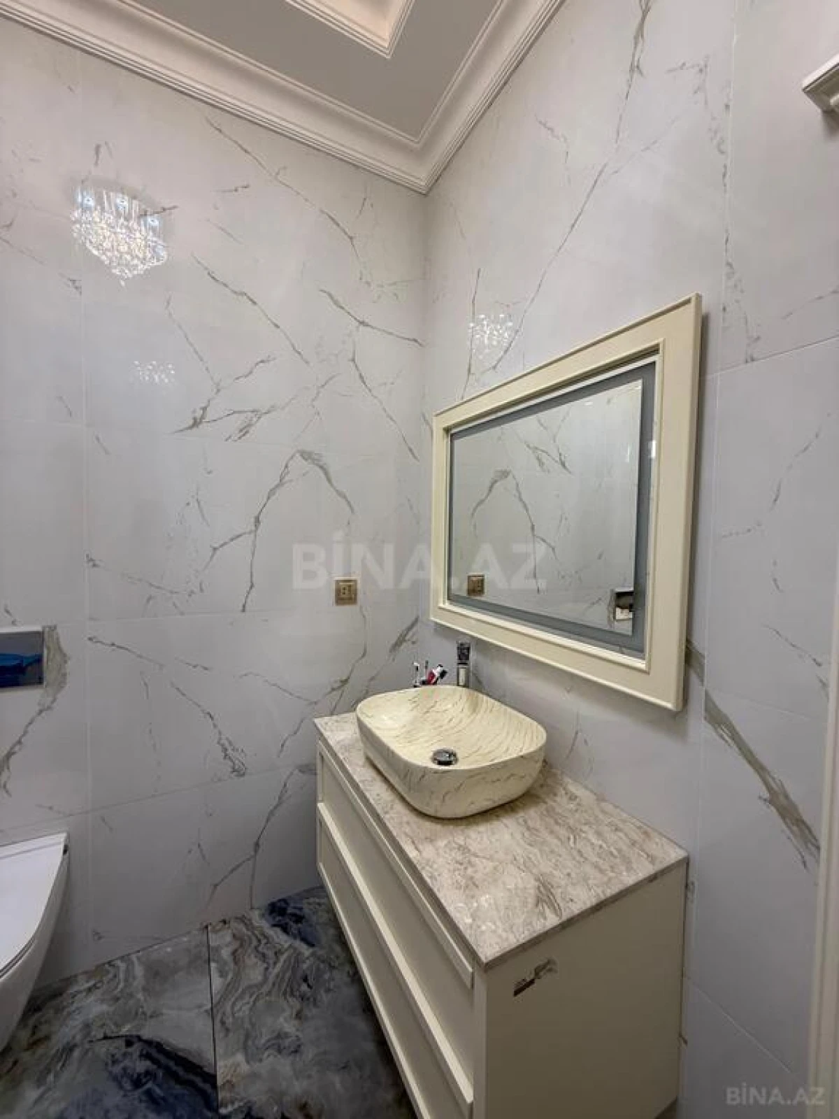 Satılır 6 otaqlı həyət evi 290 m²