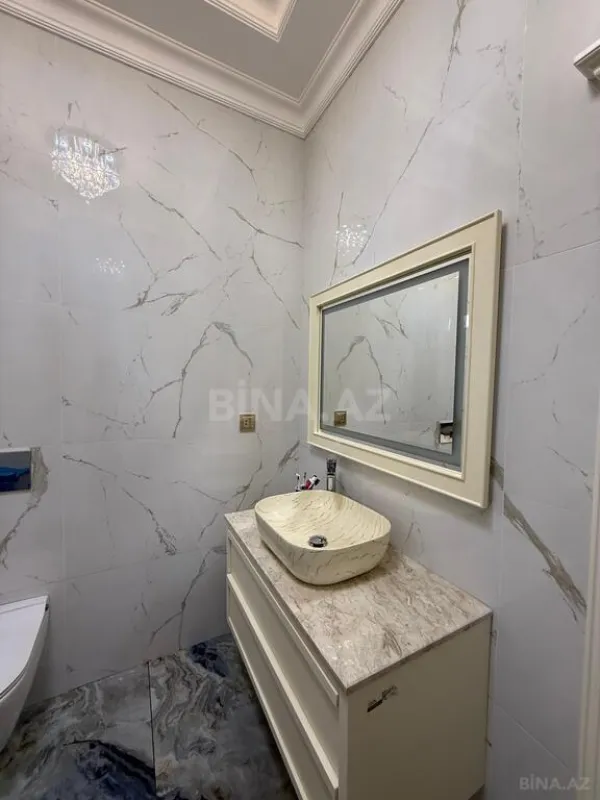 Satılır 6 otaqlı həyət evi 290 m²