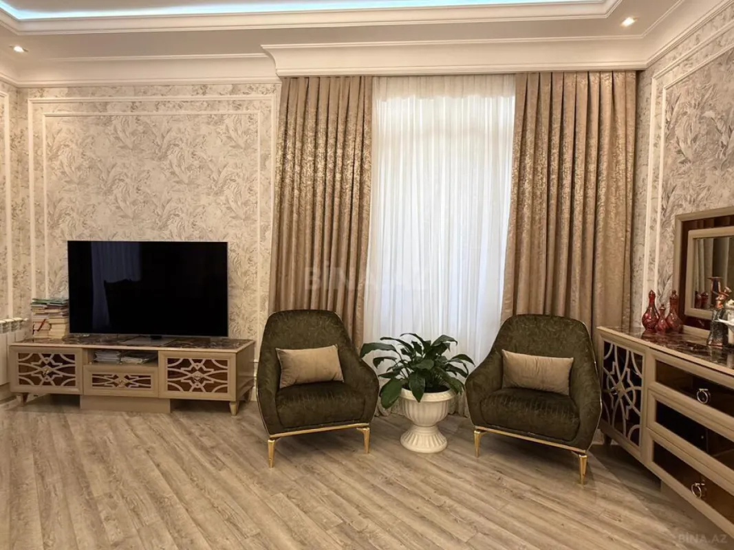 Satılır 6 otaqlı həyət evi 290 m²