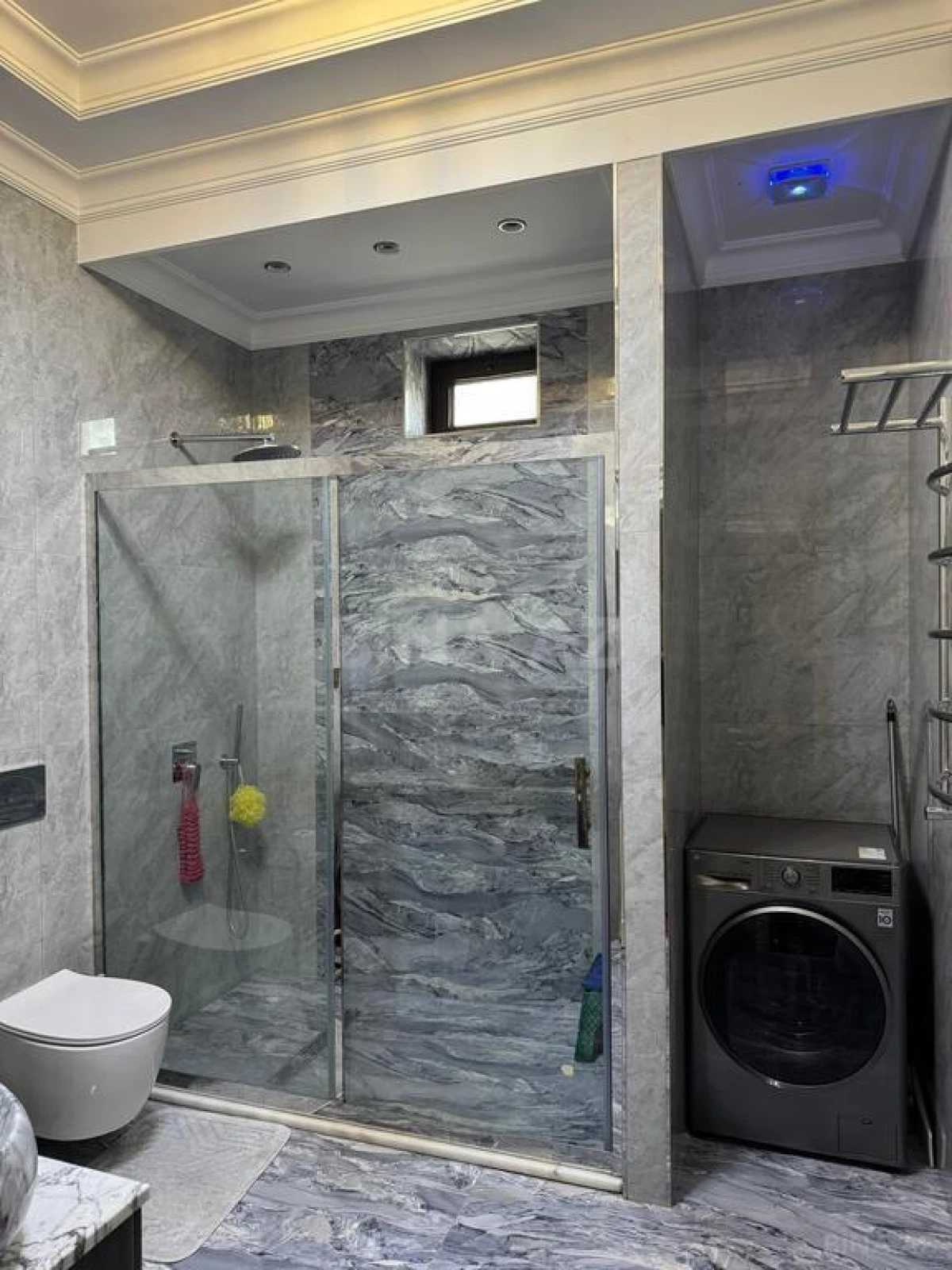 Satılır 6 otaqlı həyət evi 290 m²