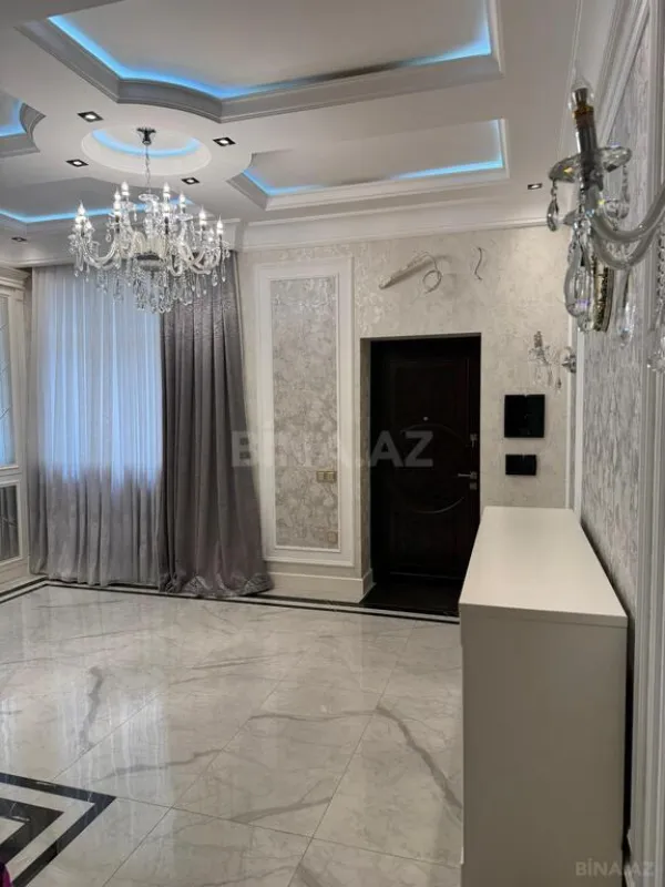 Satılır 6 otaqlı həyət evi 290 m²