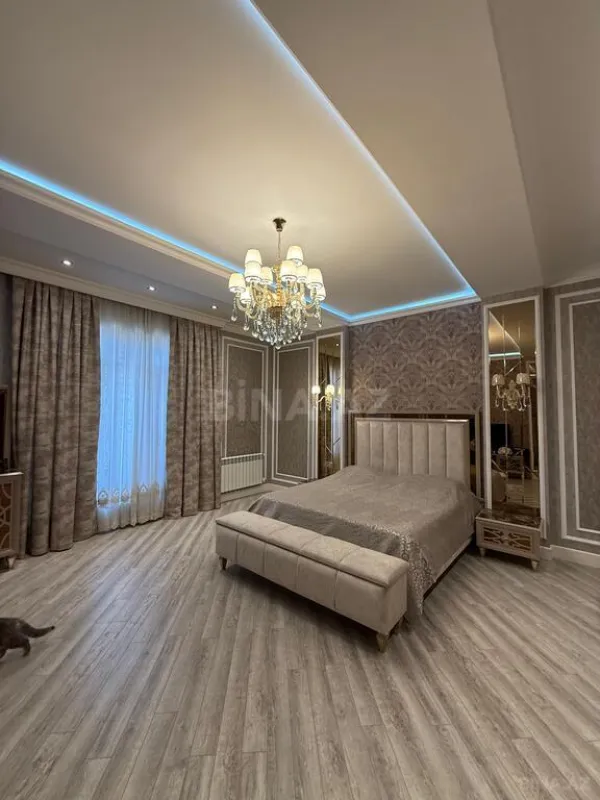 Satılır 6 otaqlı həyət evi 290 m²