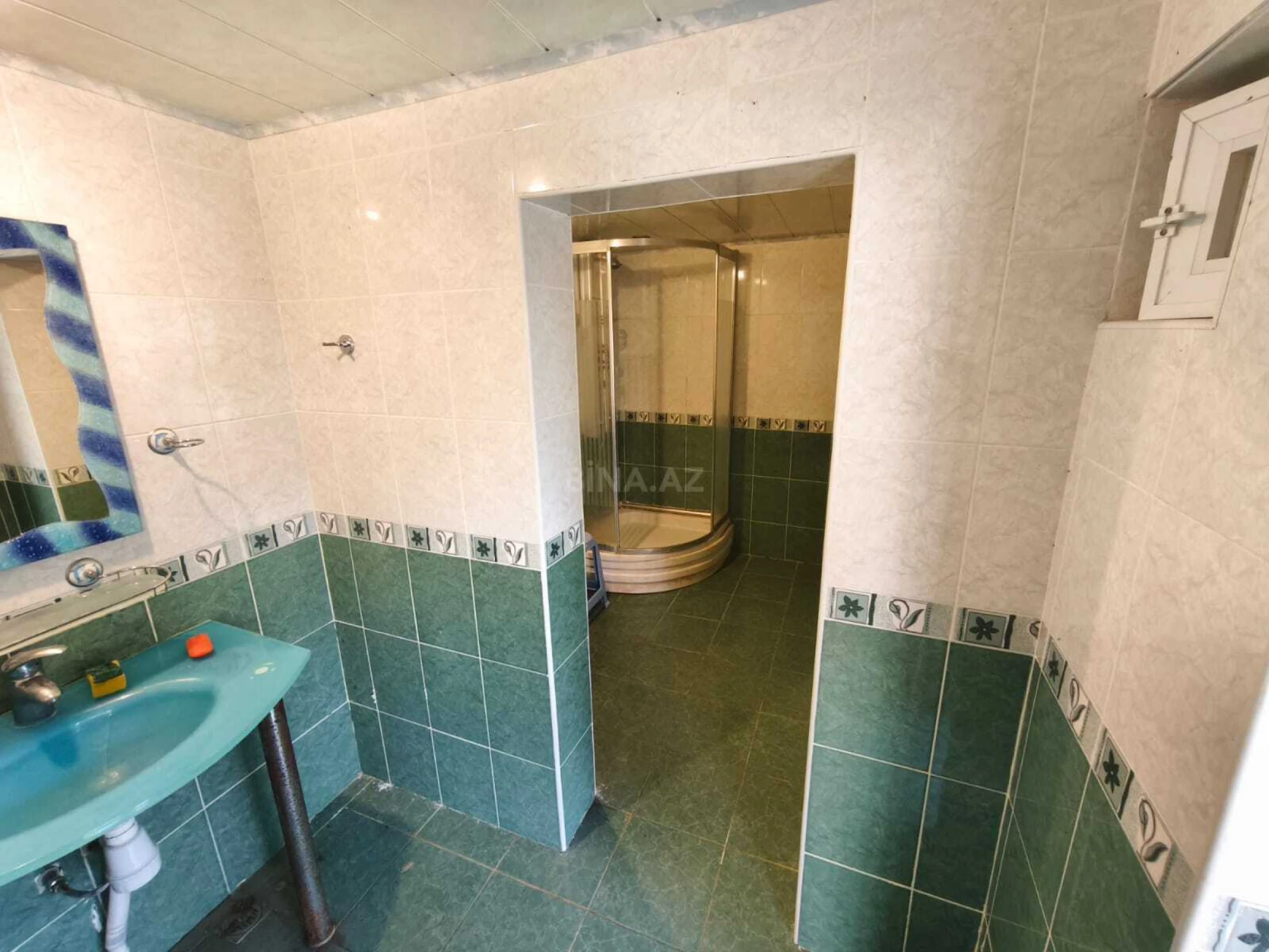 Satılır 5 otaqlı həyət evi 200 m²