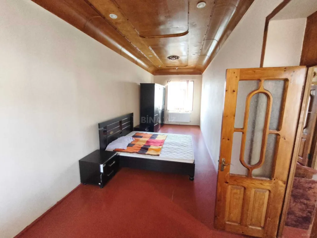 Satılır 5 otaqlı həyət evi 200 m²