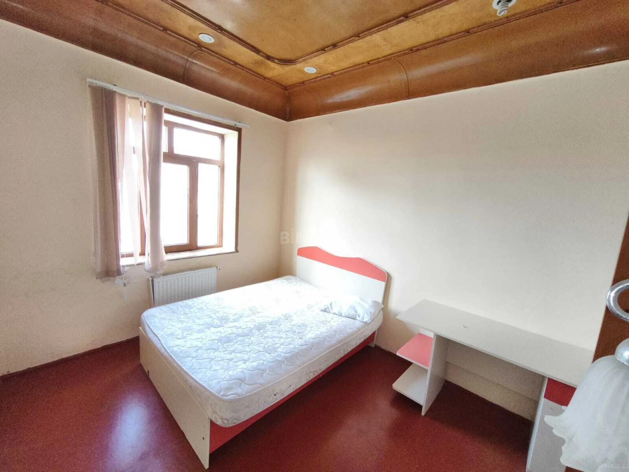 Satılır 5 otaqlı həyət evi 200 m²