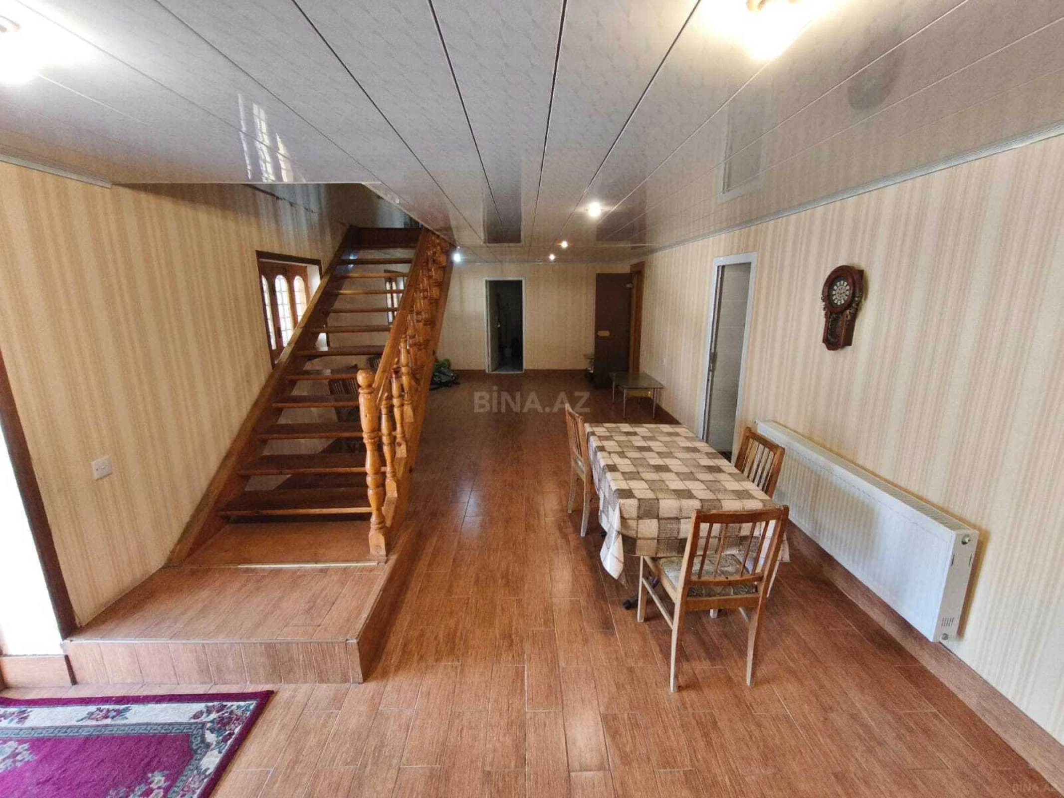 Satılır 5 otaqlı həyət evi 200 m²