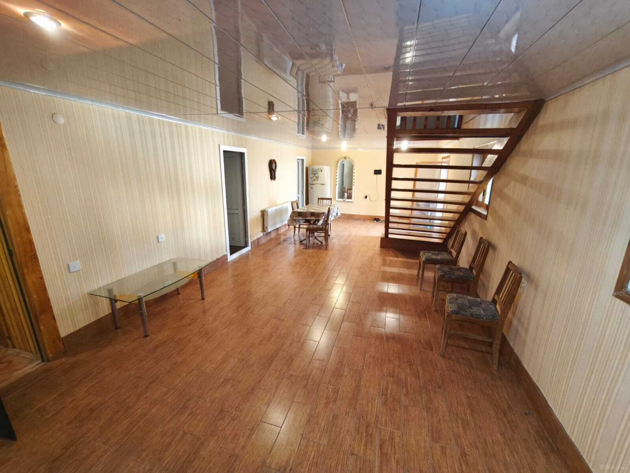 Satılır 5 otaqlı həyət evi 200 m²