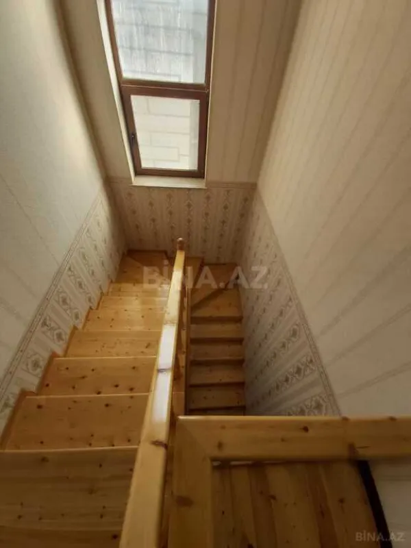 Satılır 5 otaqlı həyət evi 220 m²