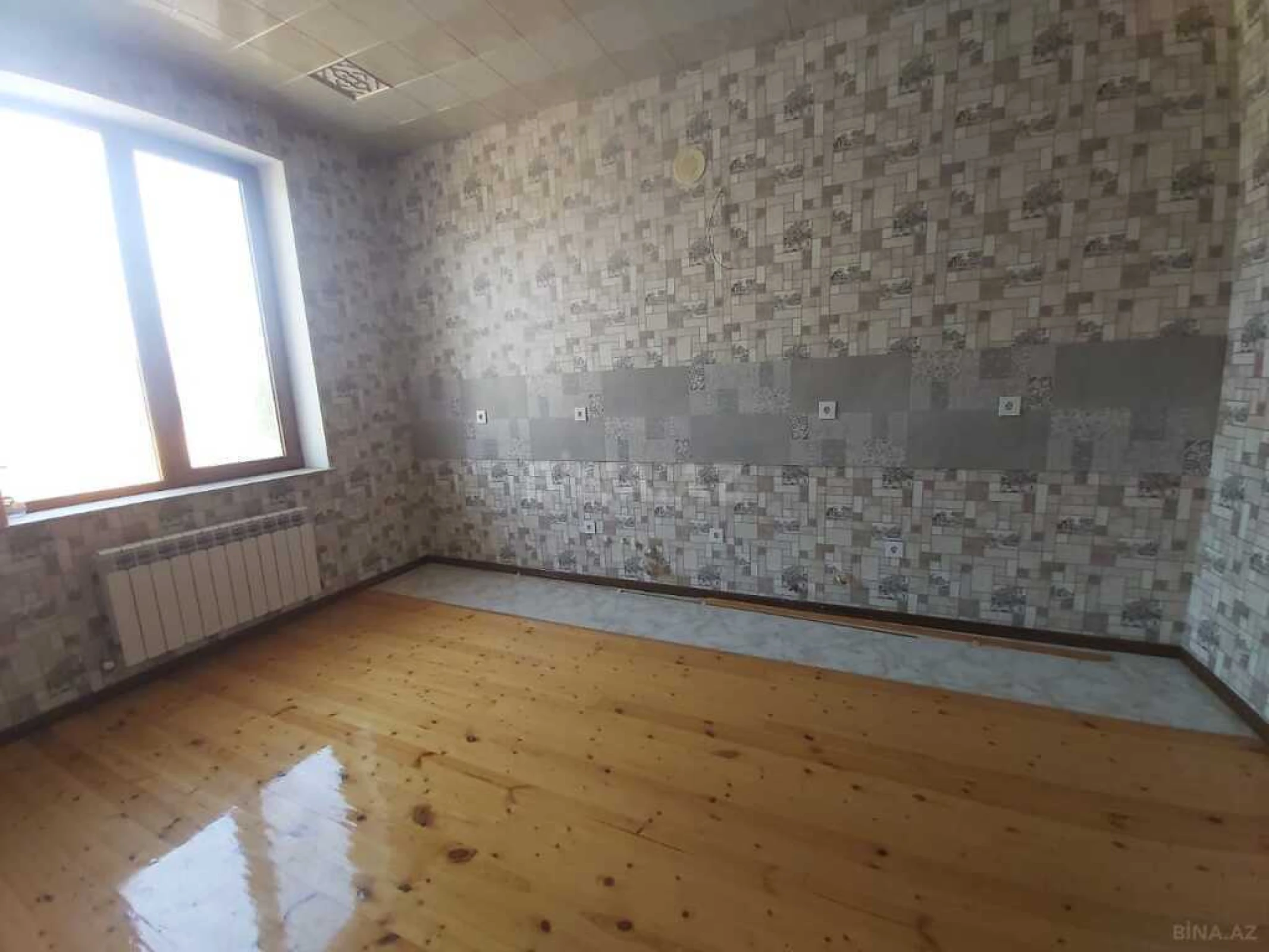 Satılır 5 otaqlı həyət evi 220 m²