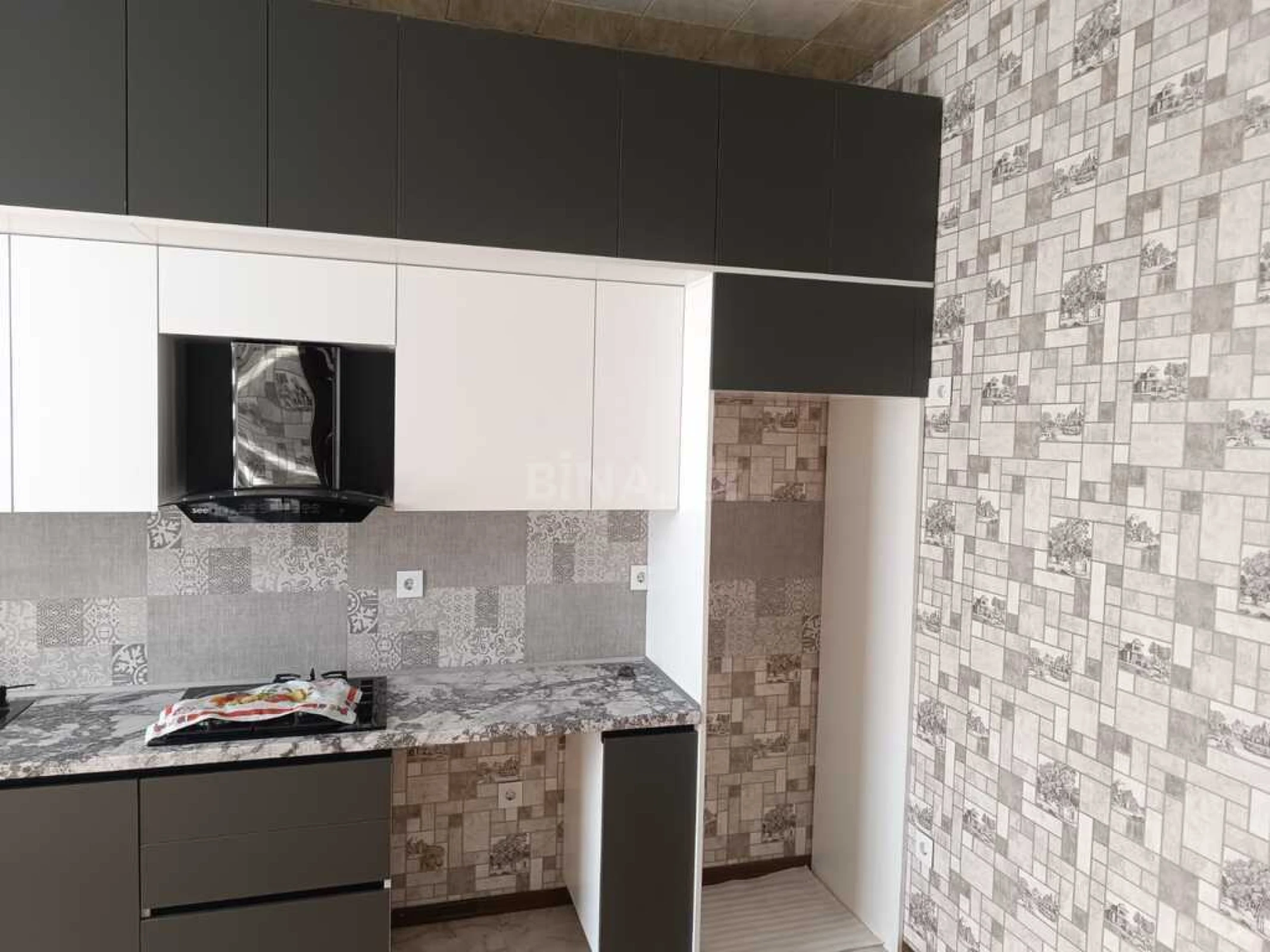 Satılır 5 otaqlı həyət evi 220 m²