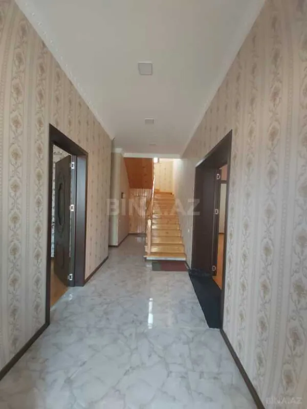 Satılır 5 otaqlı həyət evi 220 m²