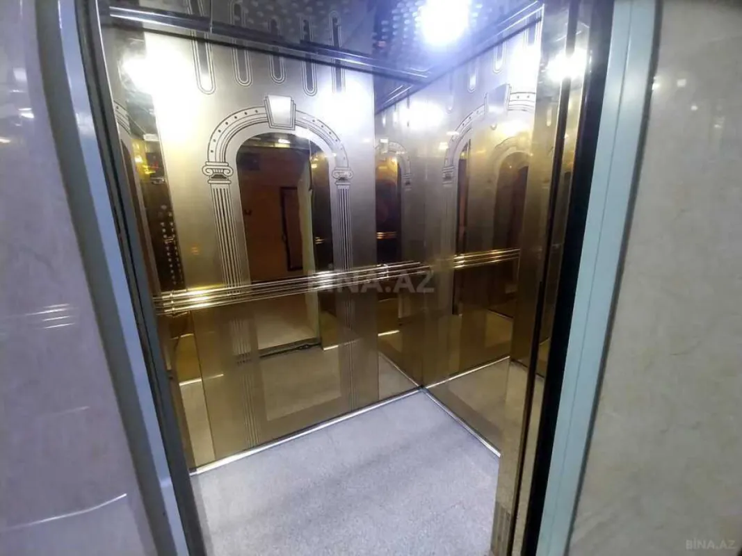 Satılır 4 otaqlı mənzil 200 m²