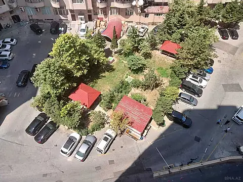 Satılır 4 otaqlı mənzil 200 m²