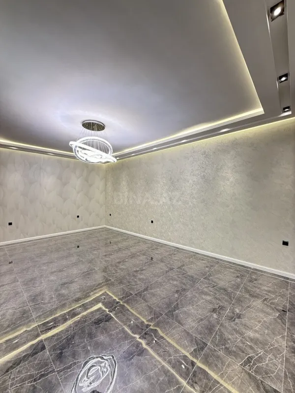 Satılır 6 otaqlı həyət evi 300 m²