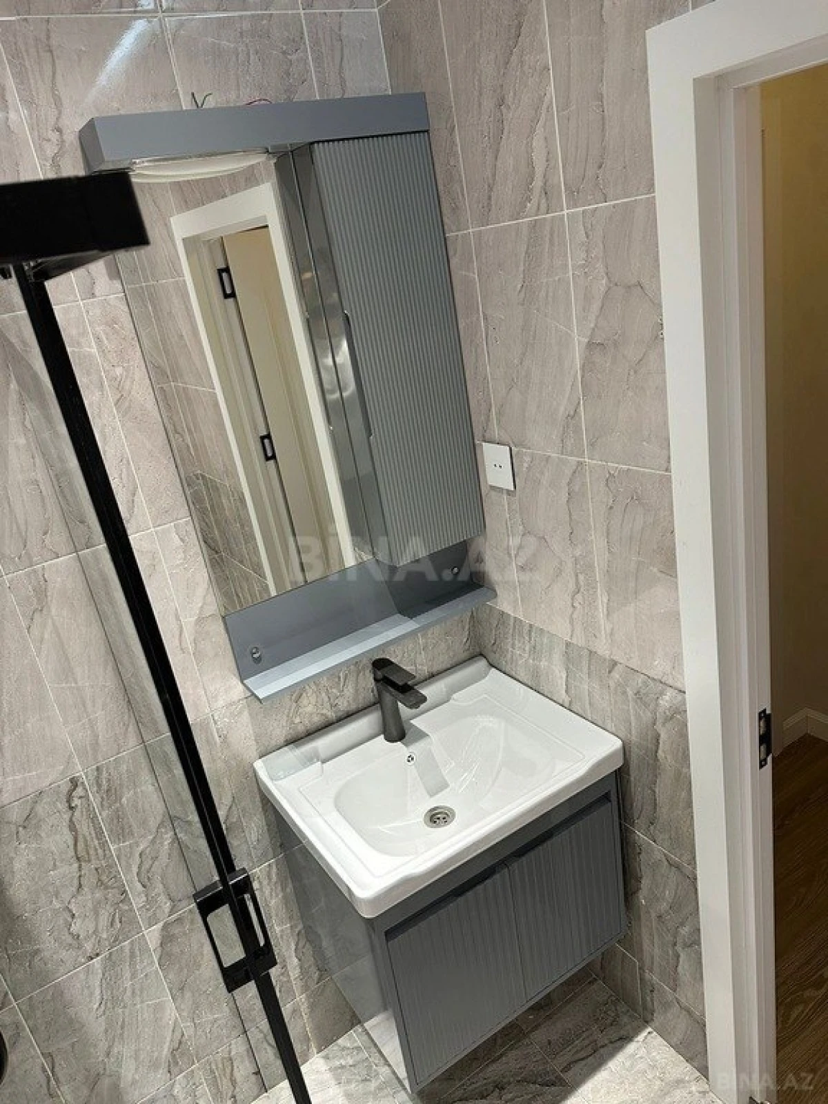 Satılır 2 otaqlı mənzil 72 m²