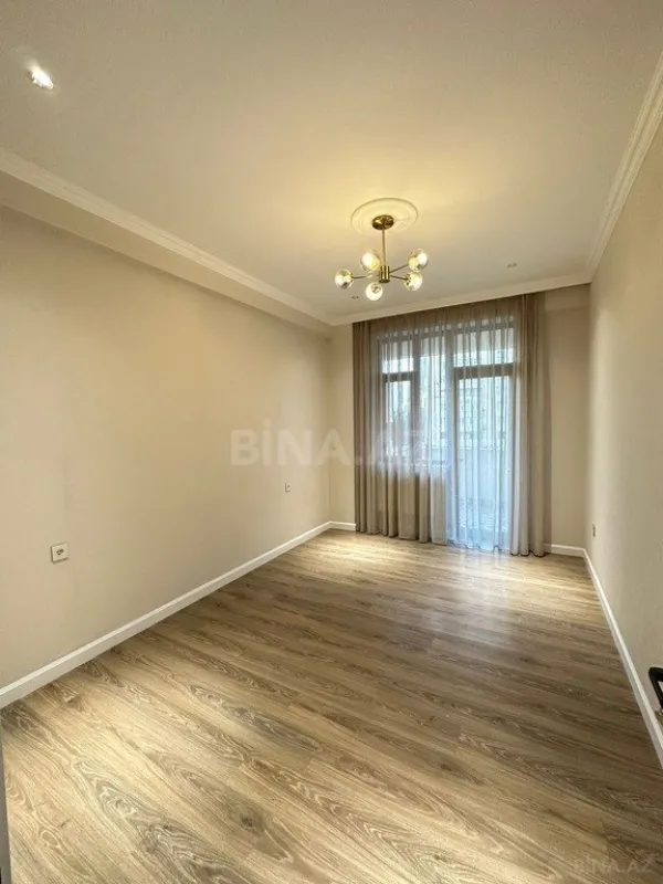 Satılır 2 otaqlı mənzil 72 m²