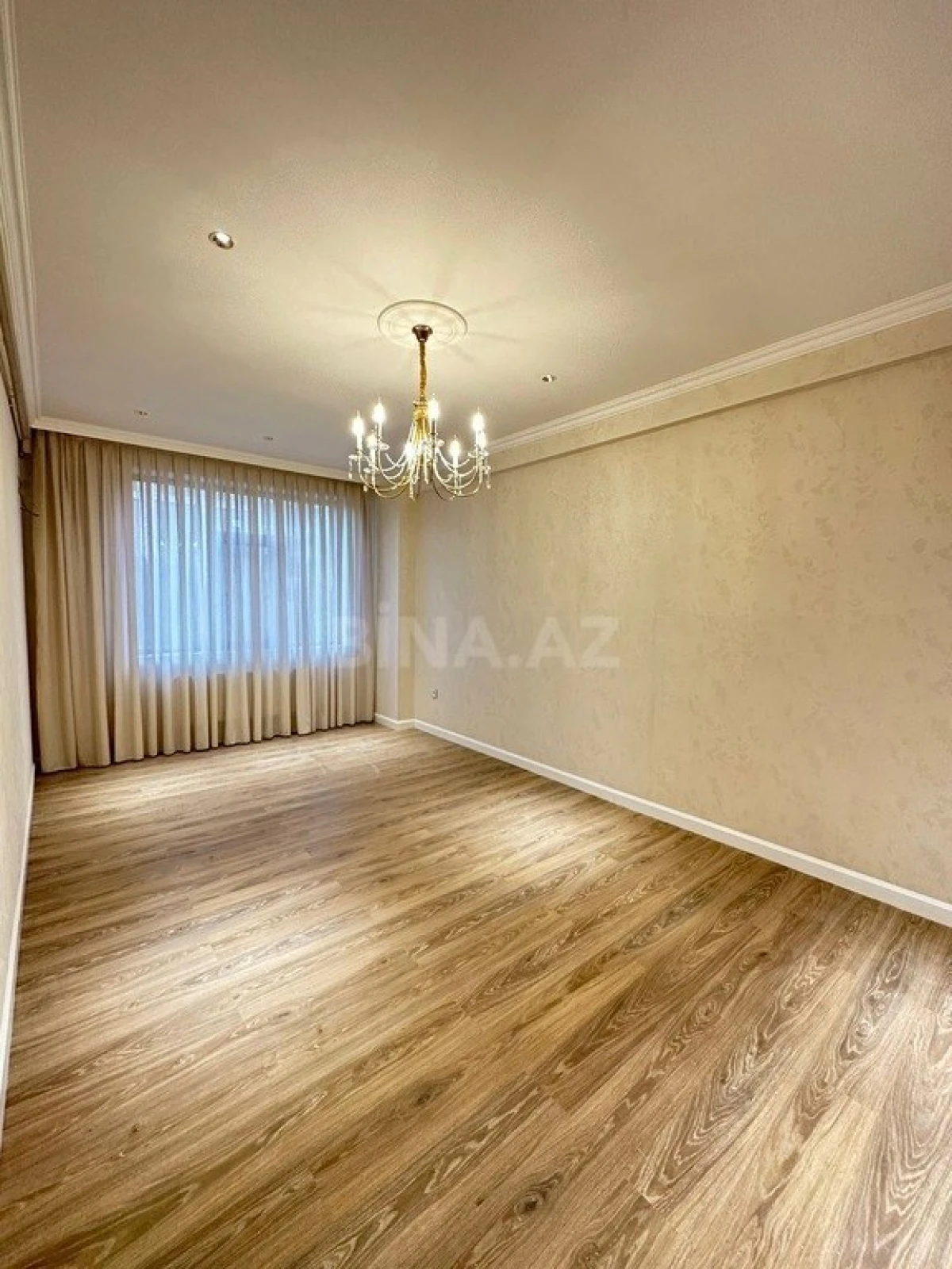 Satılır 2 otaqlı mənzil 72 m²