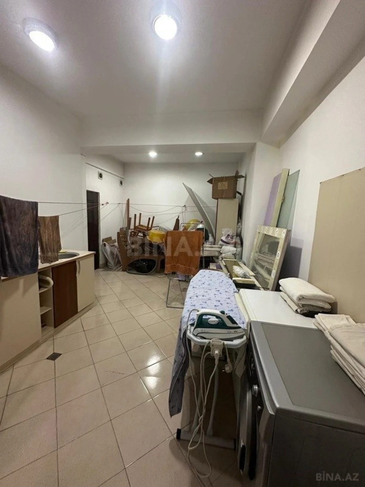 Satılır obyekt 700 m²