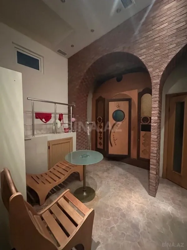 Satılır obyekt 700 m²