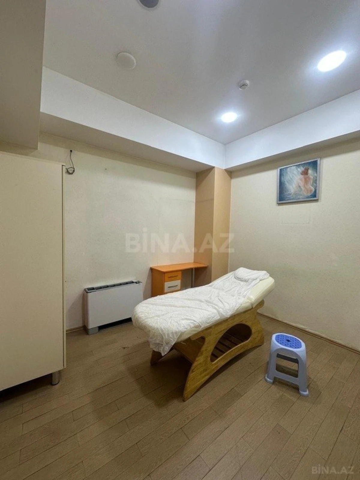 Satılır obyekt 700 m²