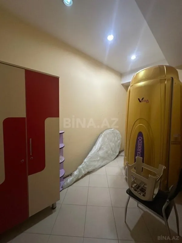 Satılır obyekt 700 m²