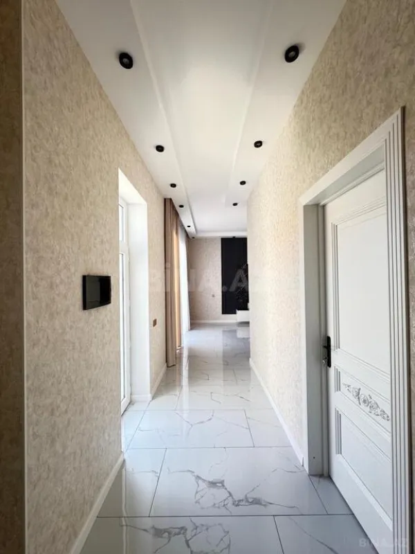 Satılır 4 otaqlı həyət evi 140 m²