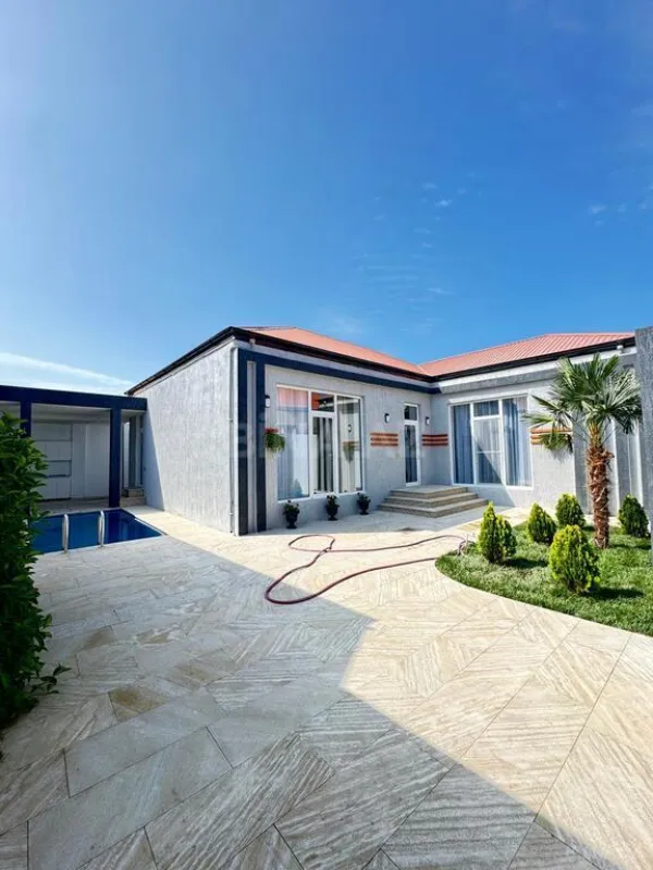 Satılır 4 otaqlı həyət evi 140 m²