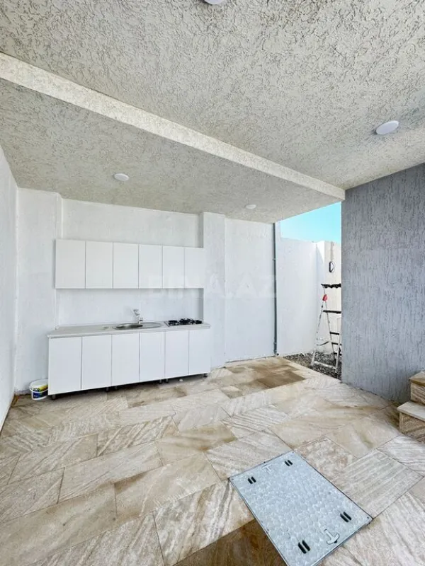 Satılır 4 otaqlı həyət evi 140 m²