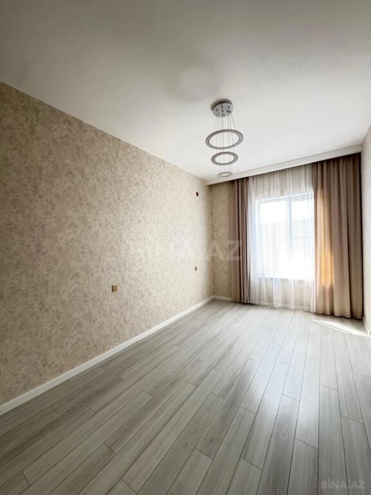 Satılır 4 otaqlı həyət evi 140 m²